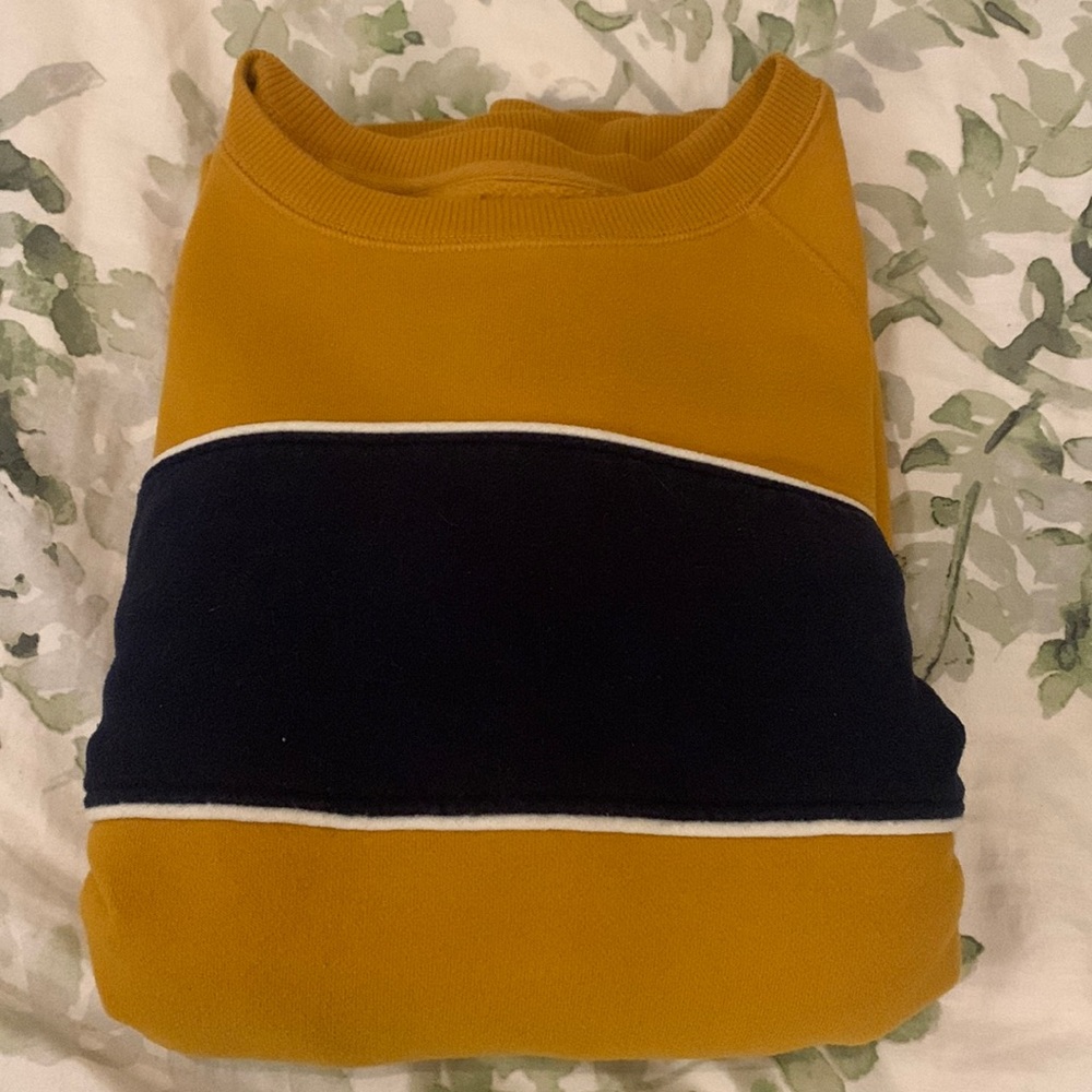 Goodfellow and Co sweater Size L